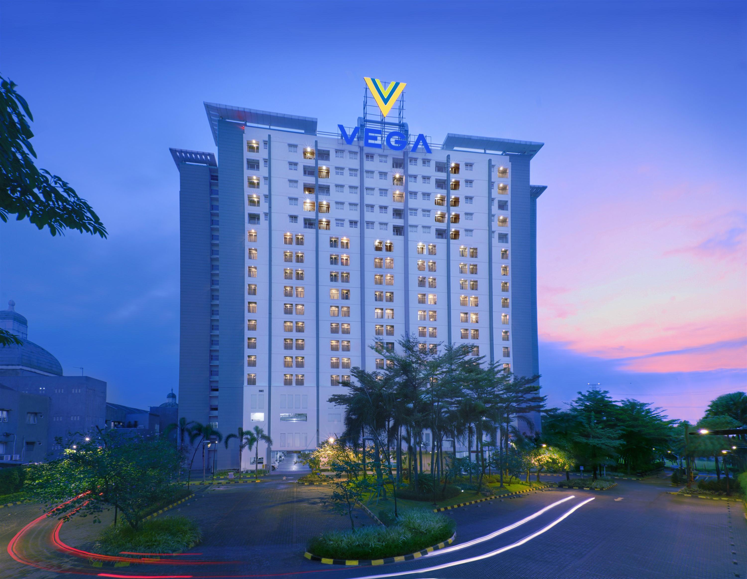 Vega Hotel Gading Serpong Exterior foto