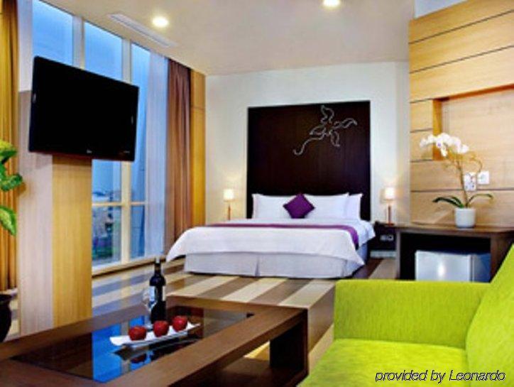 Vega Hotel Gading Serpong Exterior foto